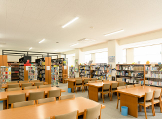 第一別館 4F 図書館